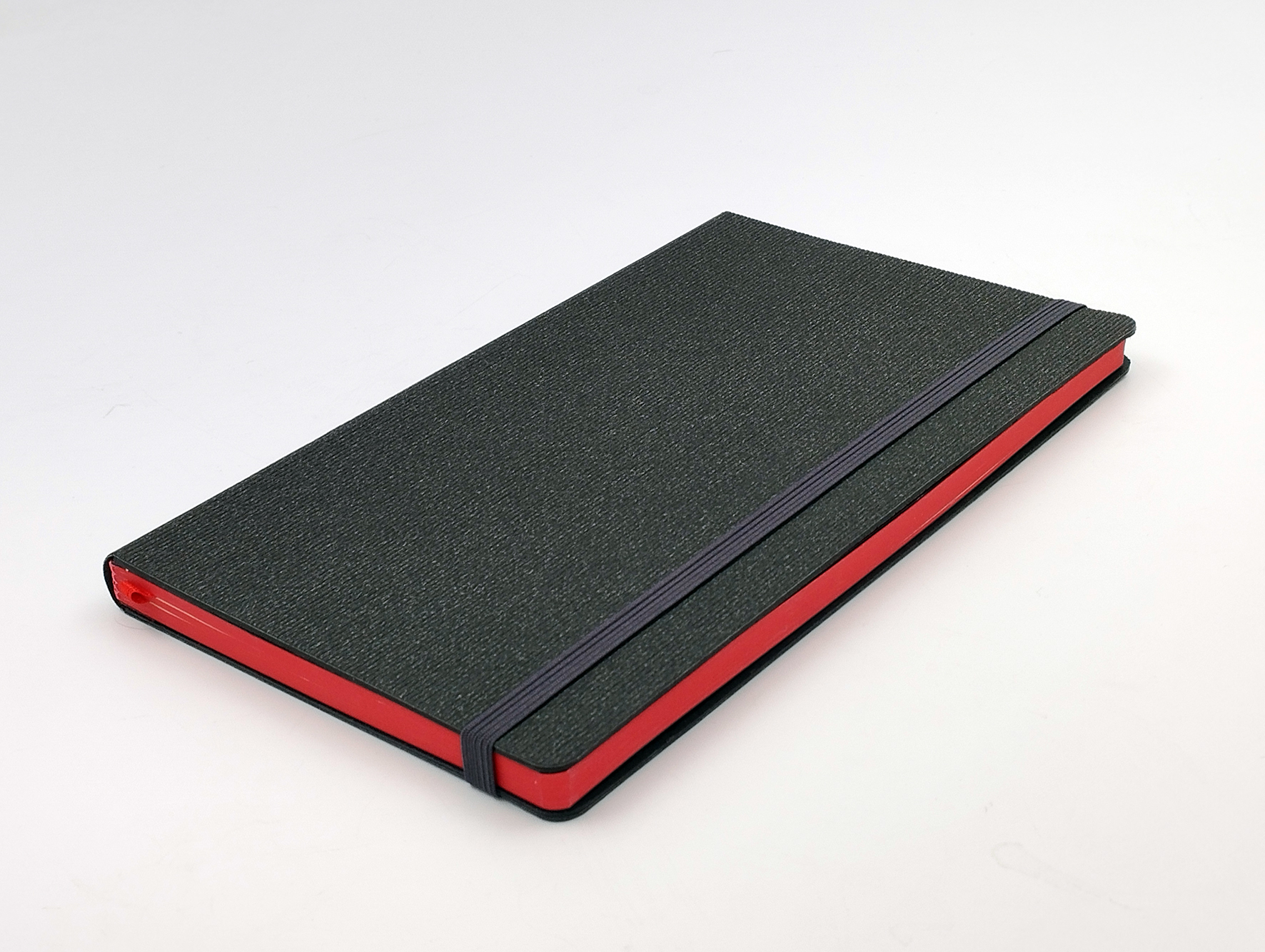 Записная книга V62 13х21 см CORDUROY FLEX чёрный тонир. бумага красный срез